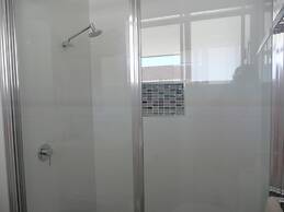 Rosebourne Gardens Motel