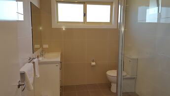 Gold Panner Motor Inn