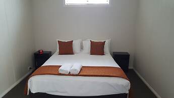 Gold Panner Motor Inn