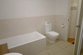 The Australian Hotel Motel Dalby