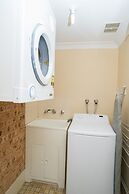 Manera Heights Apartment Motel