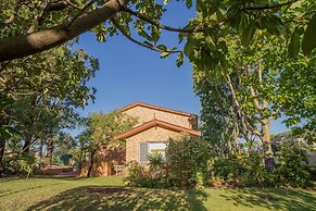 Manera Heights Apartment Motel