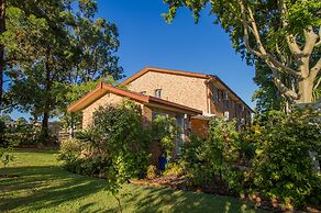 Manera Heights Apartment Motel