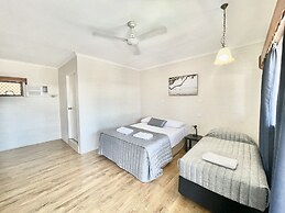 Yongala Lodge by The Strand