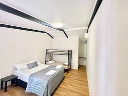 Yongala Lodge by The Strand