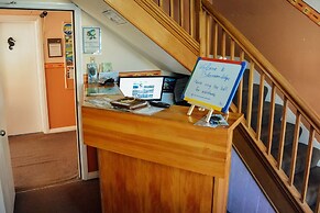 Bluemoon Lodge - Hostel