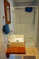 Bluemoon Lodge - Hostel