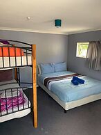 Bluemoon Lodge - Hostel