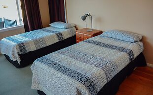 Bluemoon Lodge - Hostel