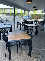 Mackay Oceanside Central Hotel