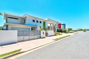 Mackay Oceanside Central Hotel
