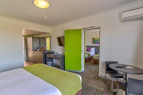 Mackay Oceanside Central Hotel