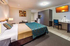 Royal Motel Miles