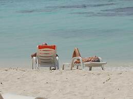 Vaali Maldives Island Escapes & Dive