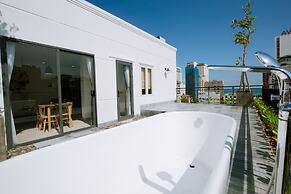 Cocochine - a VIE collection