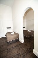 Historic Hydro Motor Inn