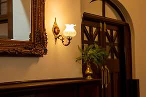 Historic Hydro Motor Inn