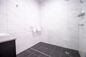 Historic Hydro Motor Inn