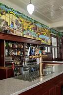 Historic Hydro Motor Inn