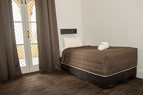 Historic Hydro Motor Inn