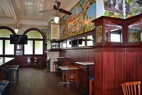 Historic Hydro Motor Inn