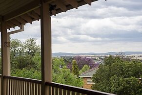 Historic Hydro Motor Inn