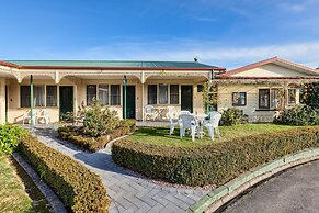 Wintersun Gardens Motel