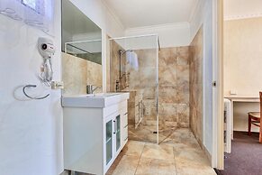 Wintersun Gardens Motel