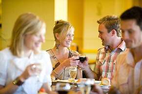 Loxton Community Hotel Motel