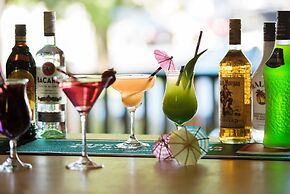 Loxton Community Hotel Motel