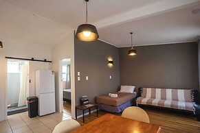Frimley Lodge Motel