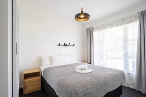 Frimley Lodge Motel