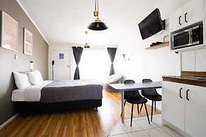 Frimley Lodge Motel