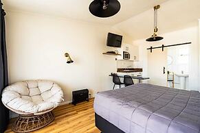 Frimley Lodge Motel