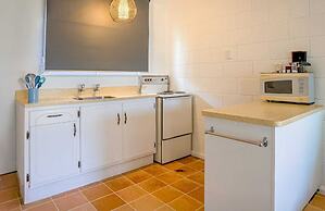 Frimley Lodge Motel