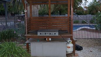 Golden Leaf Motor Inn