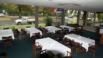 Golden Leaf Motor Inn