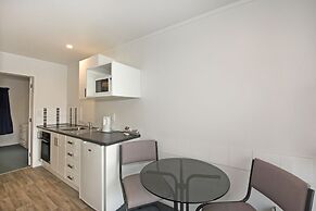 Camellia Court Motel