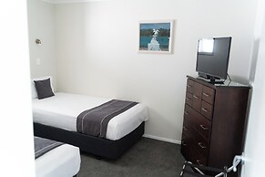 Pacific Coast Motor Lodge