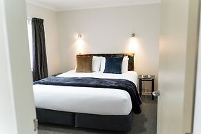 Pacific Coast Motor Lodge