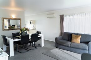 Pacific Coast Motor Lodge