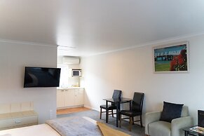 Pacific Coast Motor Lodge