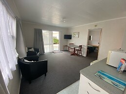 Opononi Lighthouse Motel