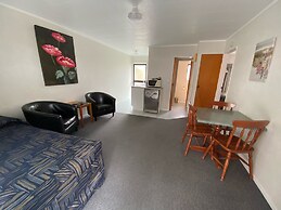 Opononi Lighthouse Motel