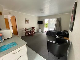 Opononi Lighthouse Motel