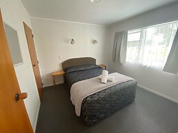 Opononi Lighthouse Motel