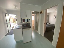 Opononi Lighthouse Motel