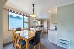 Lakeside Motel & Apartments