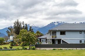 Lakeside Motel & Apartments