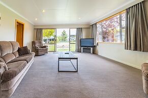 Lakeside Motel & Apartments